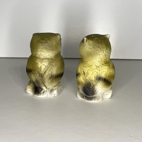 Ceramic Owl Pair of Salt & Pepper Shakers, Vintage - Picture 3 of 10